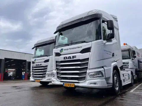 Afgeleverde truck DAF XF 480 FT voor Barge Terminal Born