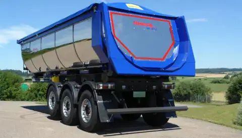 Nieuwe trailers bij Loven Trucks